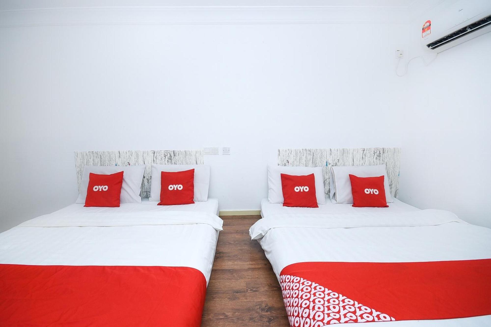 Oyo 90820 River Inn Miri Bagian luar foto