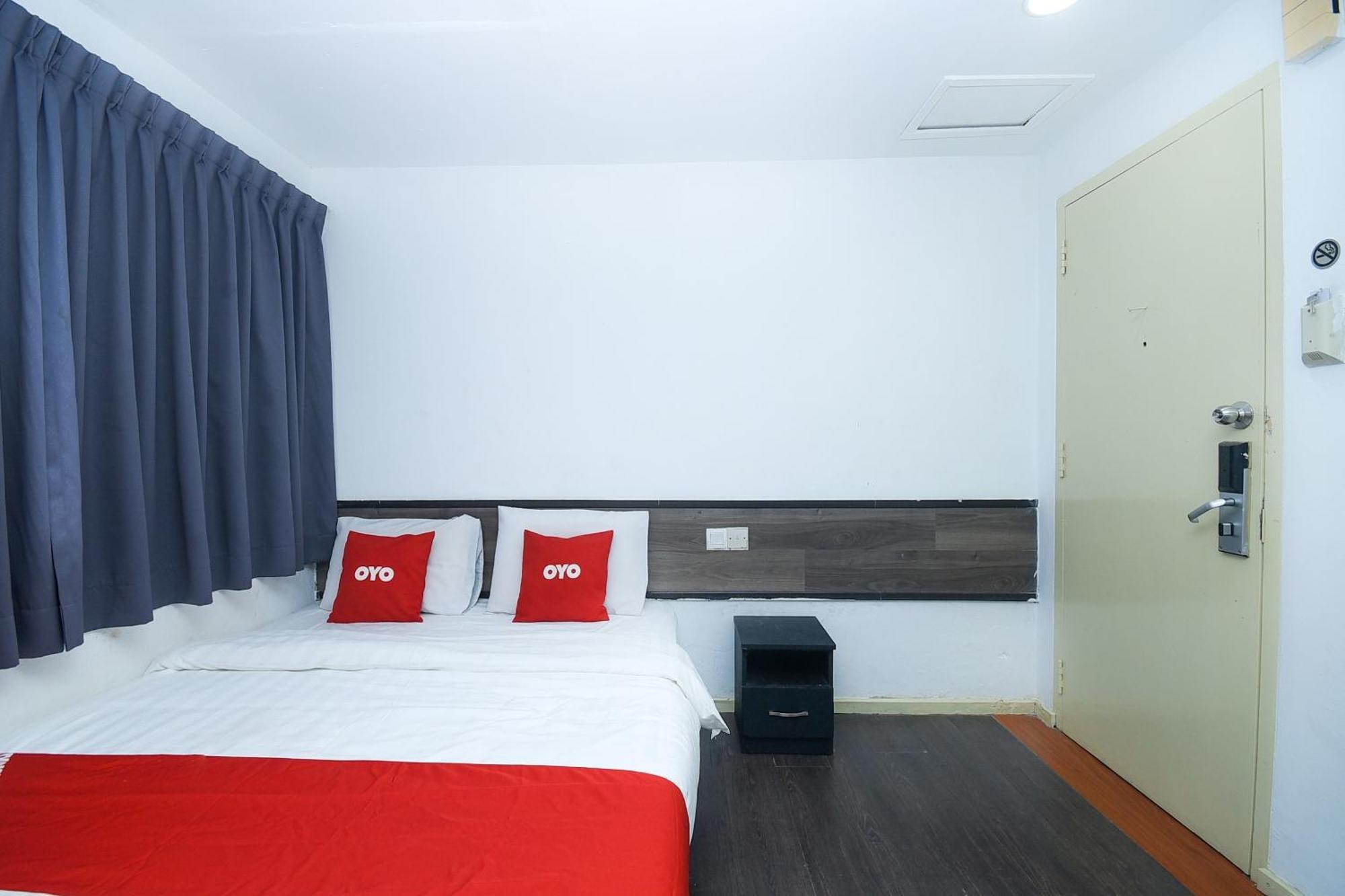 Oyo 90820 River Inn Miri Bagian luar foto