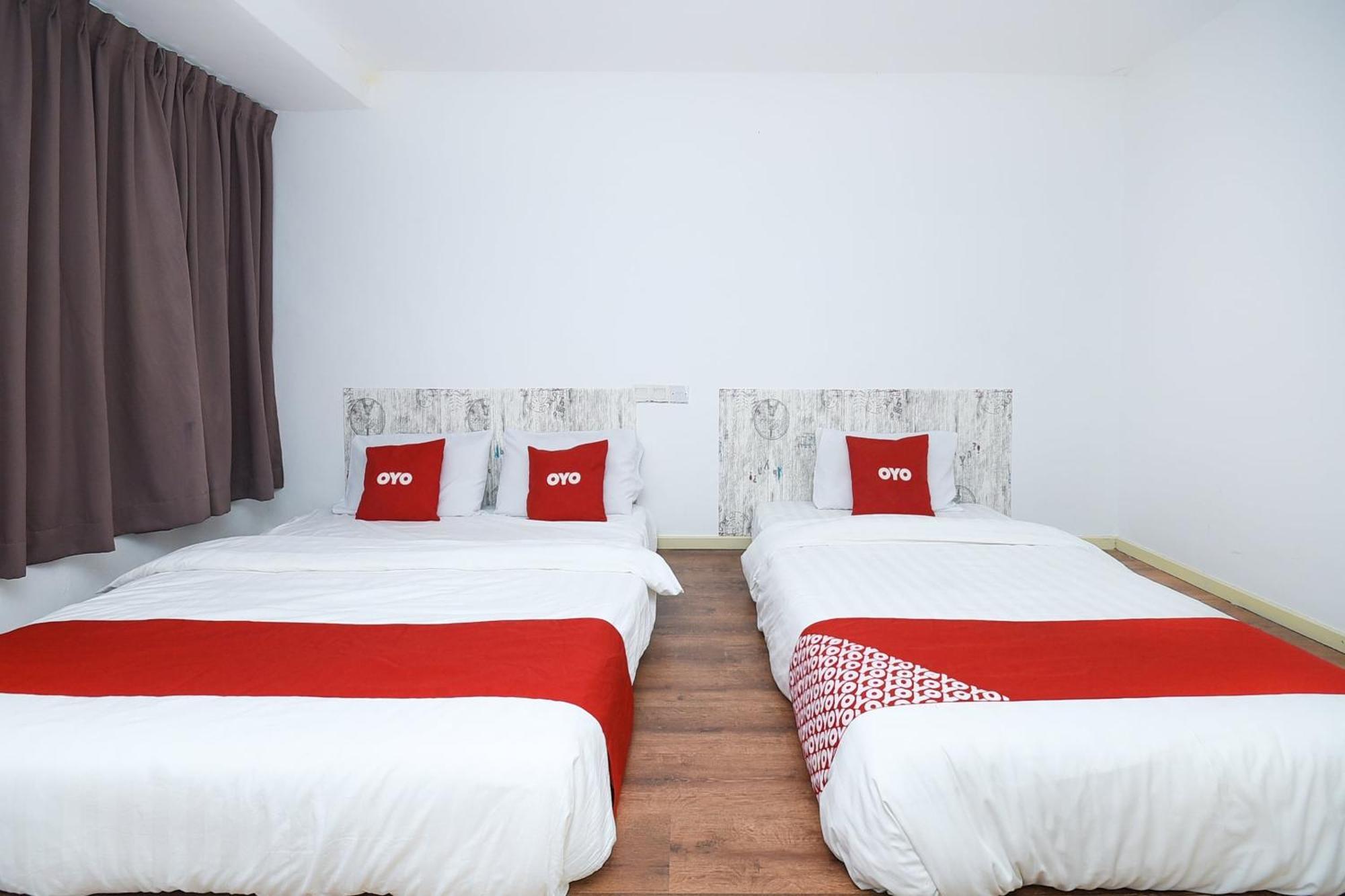 Oyo 90820 River Inn Miri Bagian luar foto