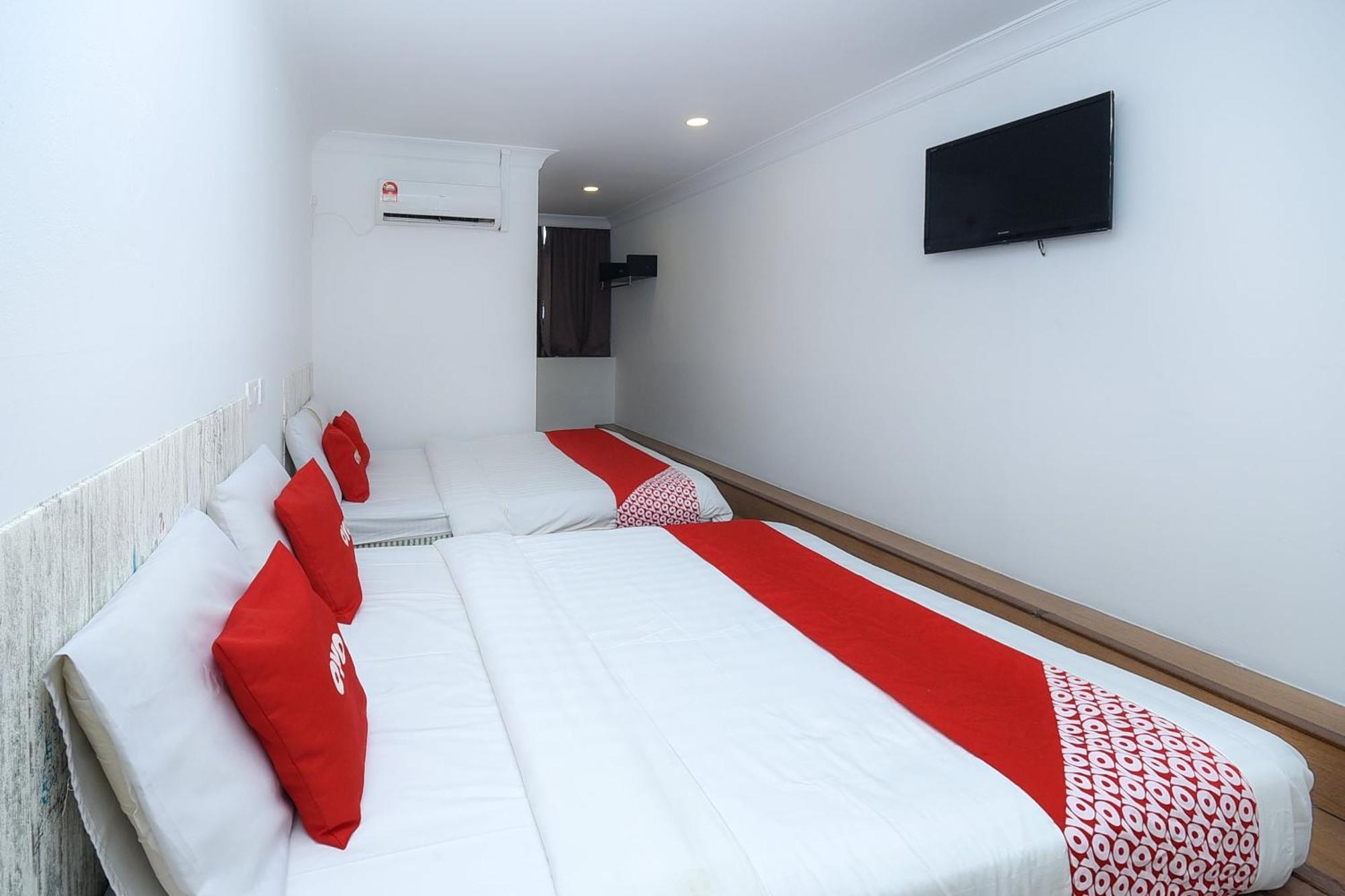 Oyo 90820 River Inn Miri Bagian luar foto